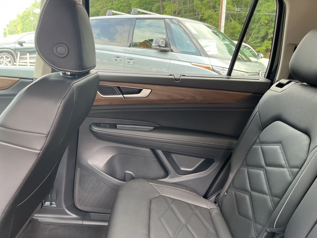 2026 Volkswagen Atlas SE Technology photo 14