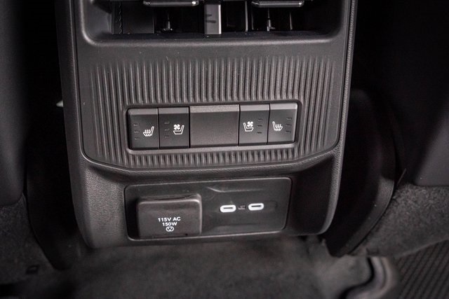 2025 Jeep Wagoneer S Launch Edition photo 31