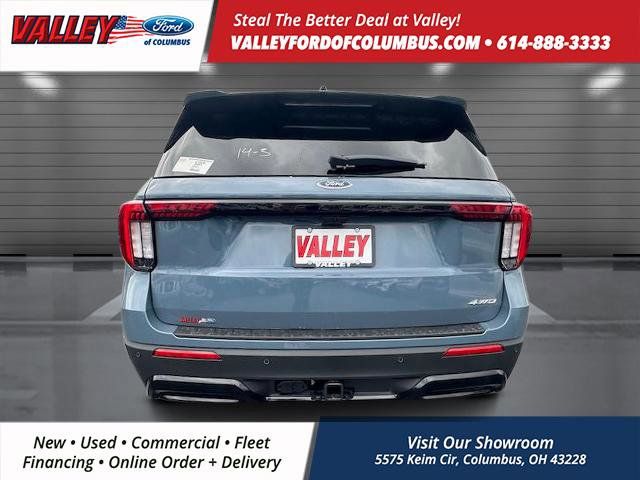 2025 Ford Explorer ST-Line photo 6