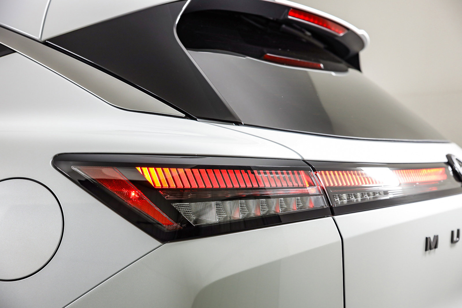 2025 Nissan Murano SL photo 8