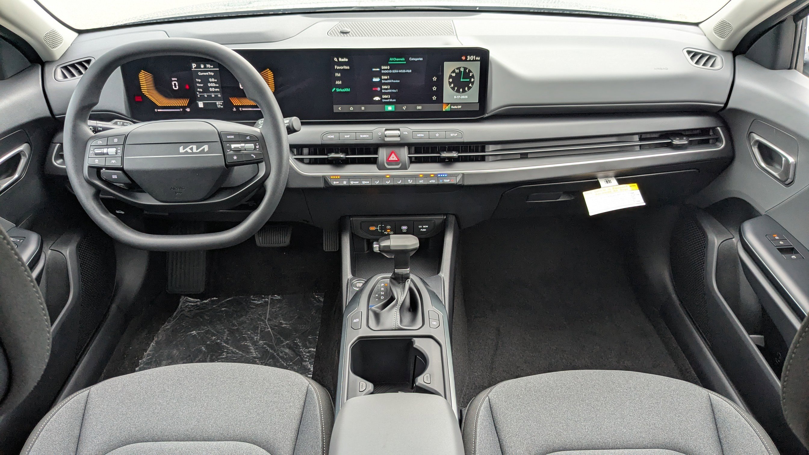 2025 Kia K4 LXS photo 16