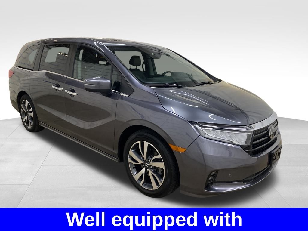 2023 Honda Odyssey Touring photo 3