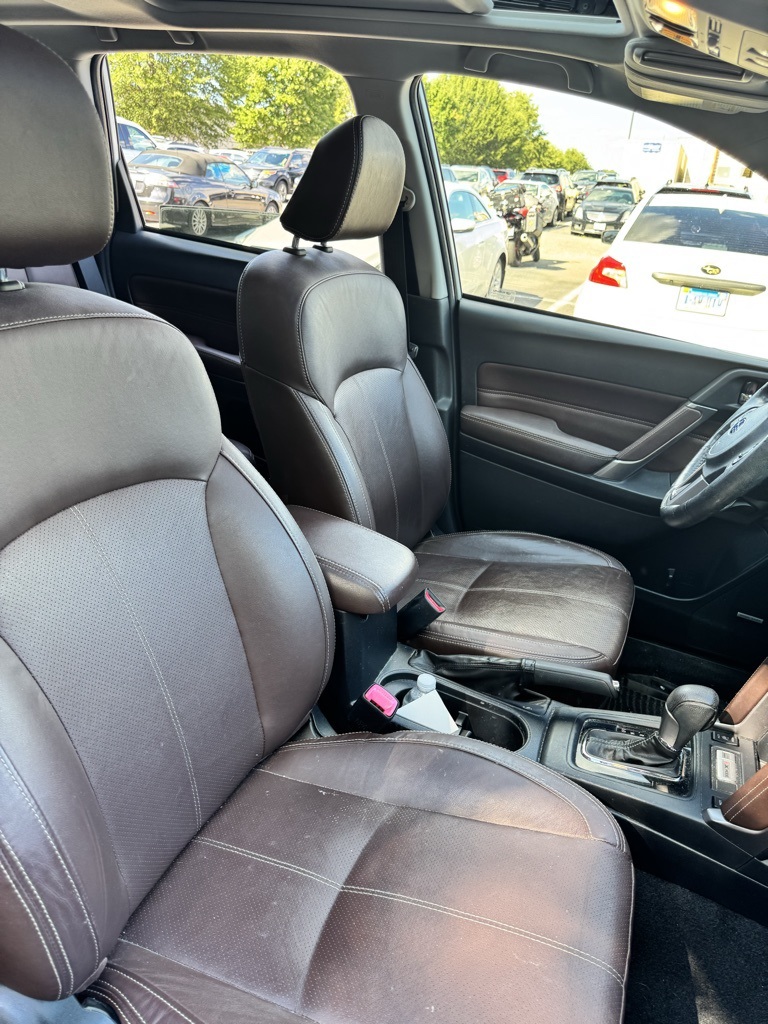 2017 Subaru Forester 2.5i Touring photo 9