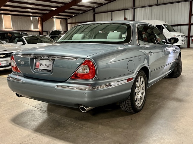 2004 Jaguar XJ 8 Base photo 6