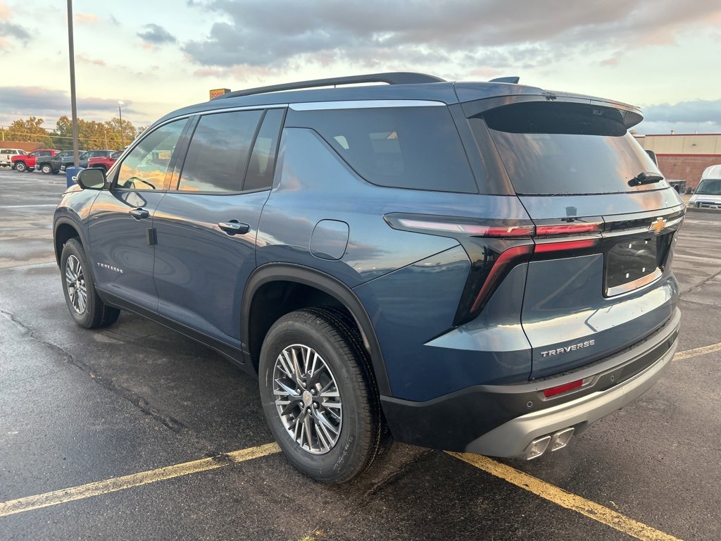 2026 Chevrolet Traverse photo 3