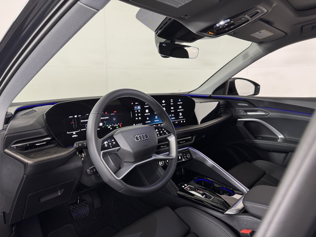 2025 Audi Q5 2.0T Premium Plus photo 2