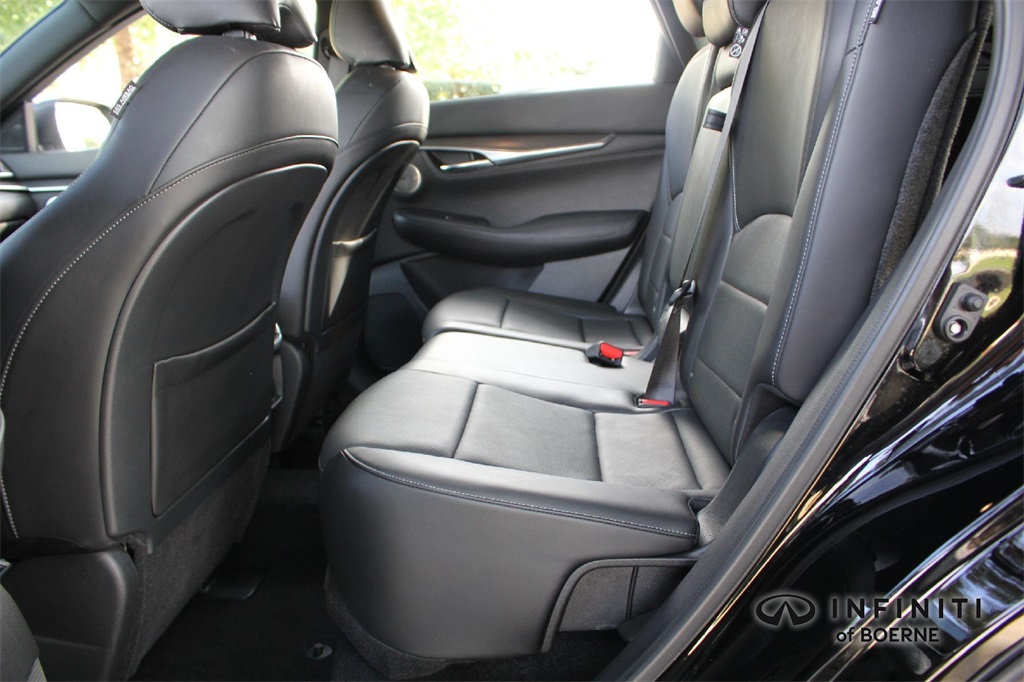 2023 Infiniti QX55 Essential photo 25