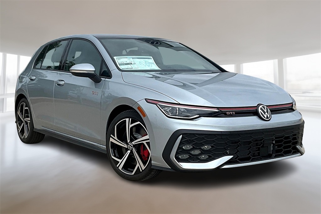 2025 Volkswagen Golf GTI SE photo 2
