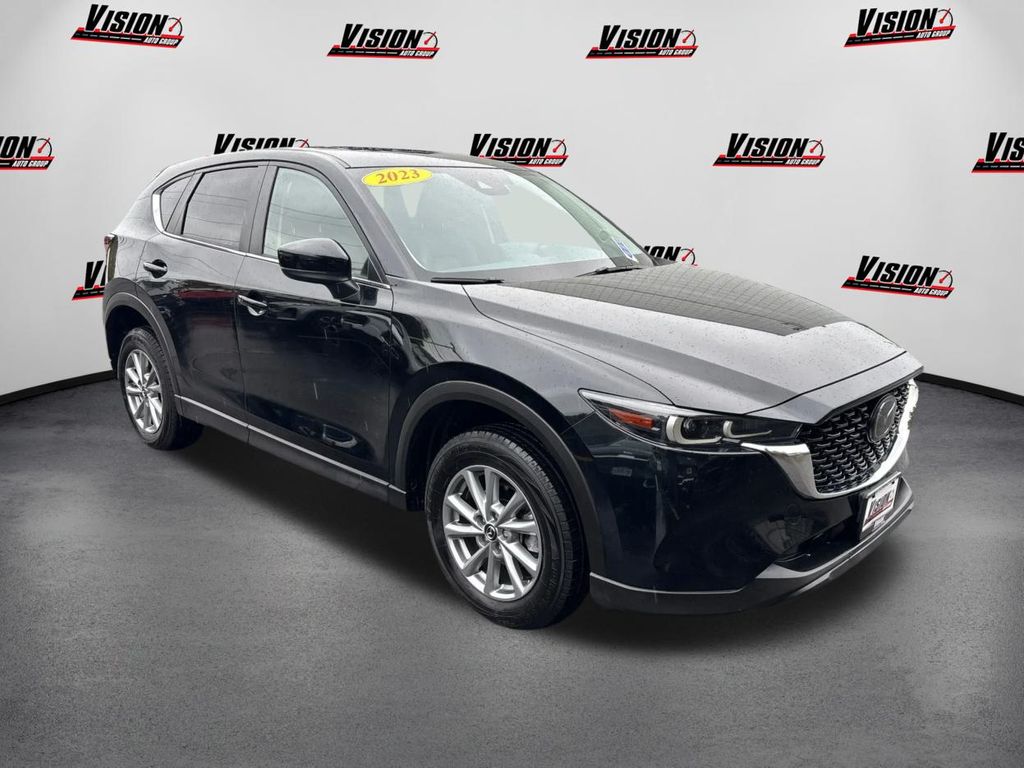 2023 Mazda CX-5 2.5 S Preferred photo 2