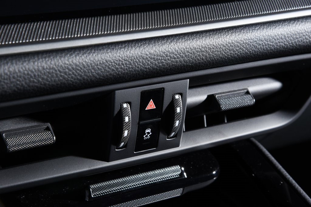 2026 Porsche Cayenne S E-Hybrid photo 20