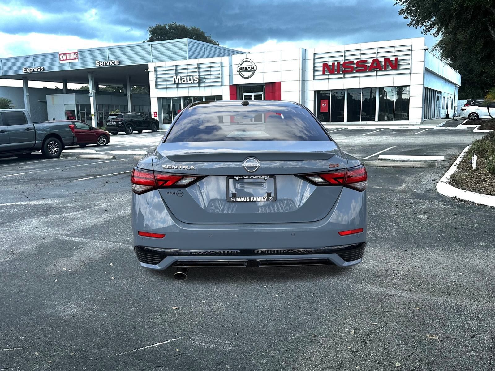 2025 Nissan Sentra SR photo 4