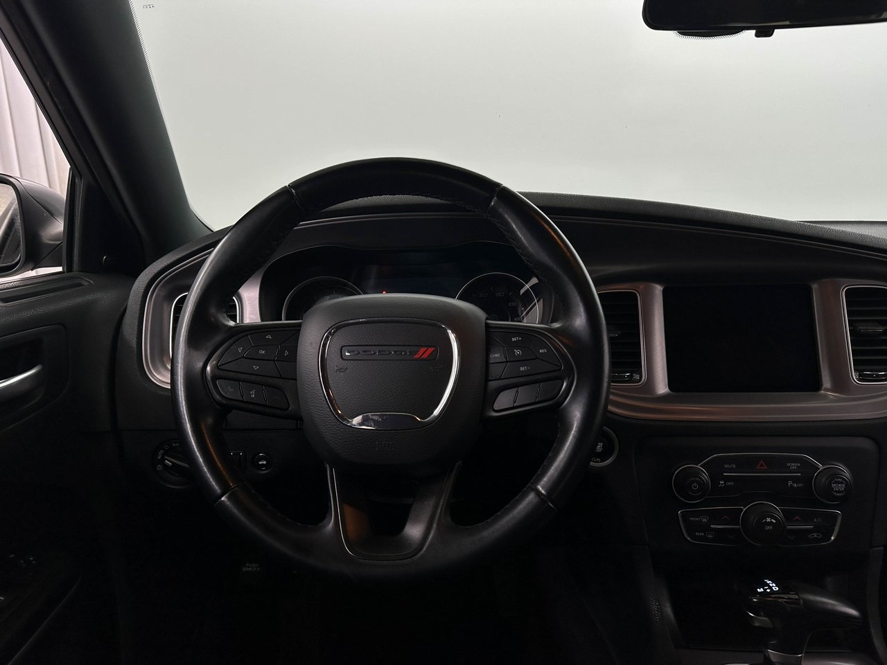 2023 Dodge Charger SXT photo 3