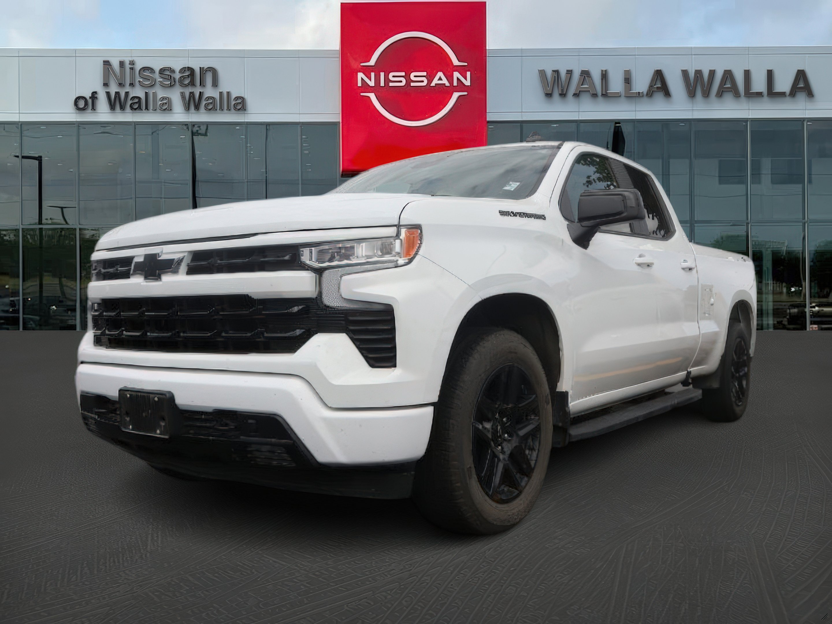 2023 Chevrolet Silverado 1500 RST photo 7