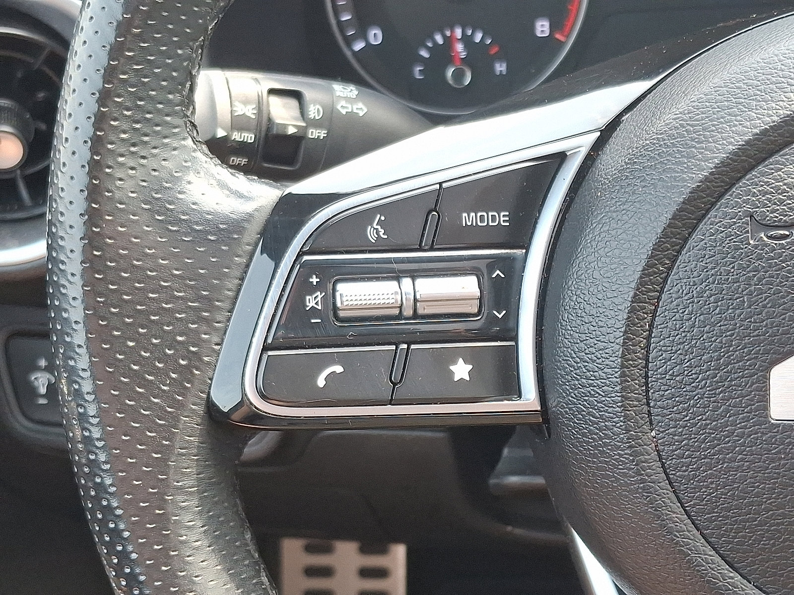 2022 Kia Forte GT-Line photo 22