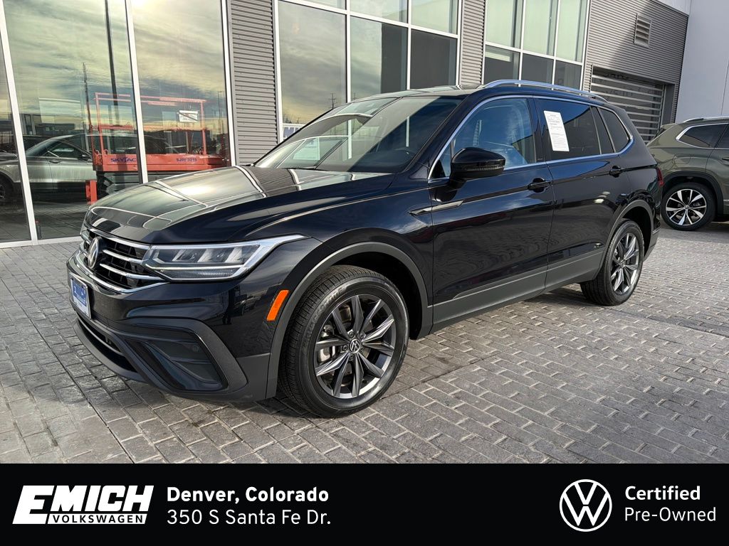 2022 Volkswagen Tiguan SE's photo