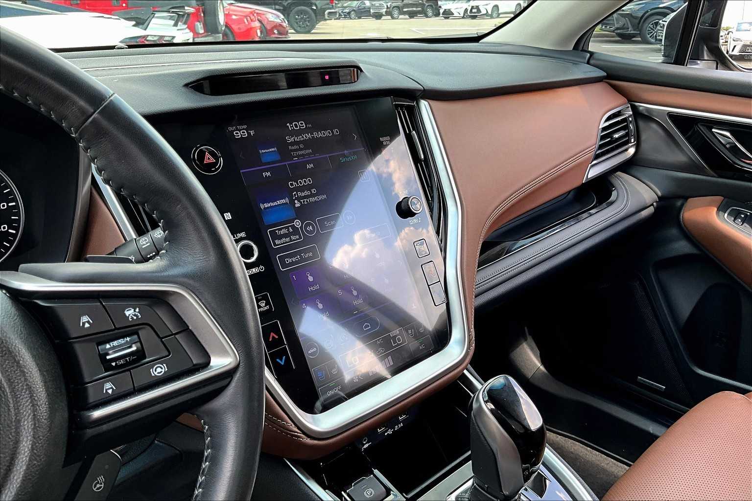 2021 Subaru Outback Touring XT photo 5