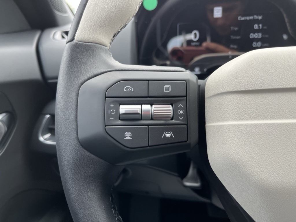 2025 Kia K4 GT-Line photo 8