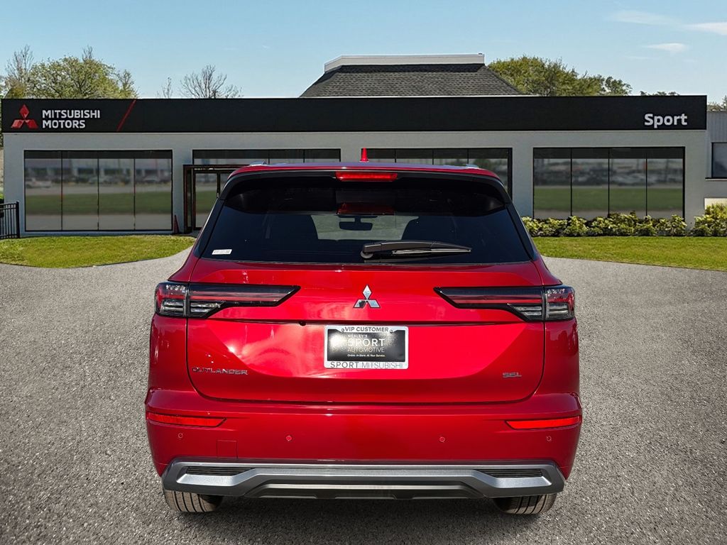 2025 Mitsubishi Outlander SEL photo 4