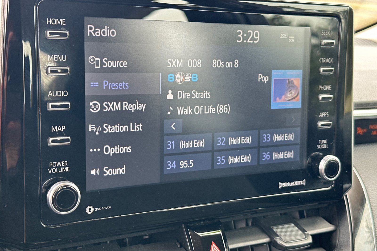 2021 Toyota Corolla LE photo 20