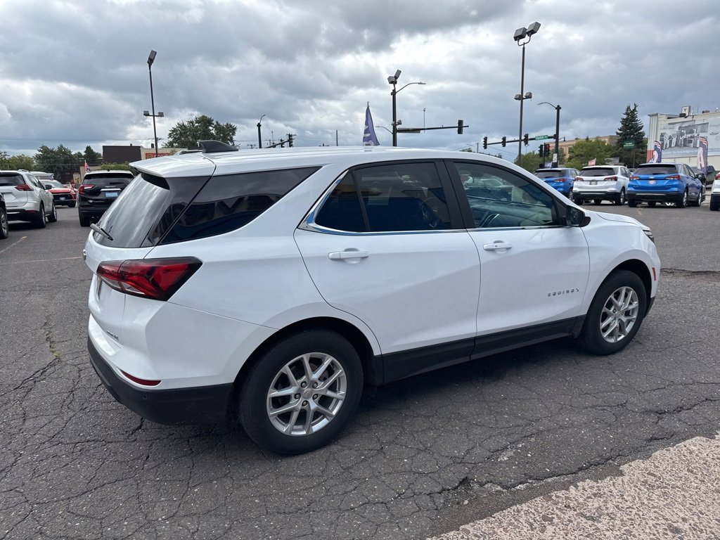 2024 Chevrolet Equinox LT photo 8