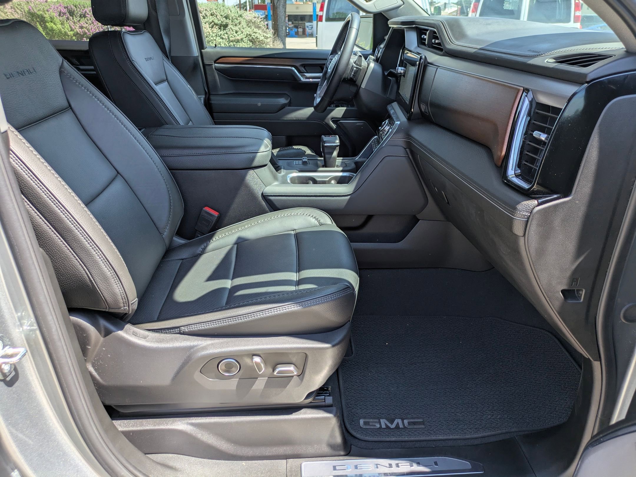2024 Gmc Sierra 1500 Denali photo 25