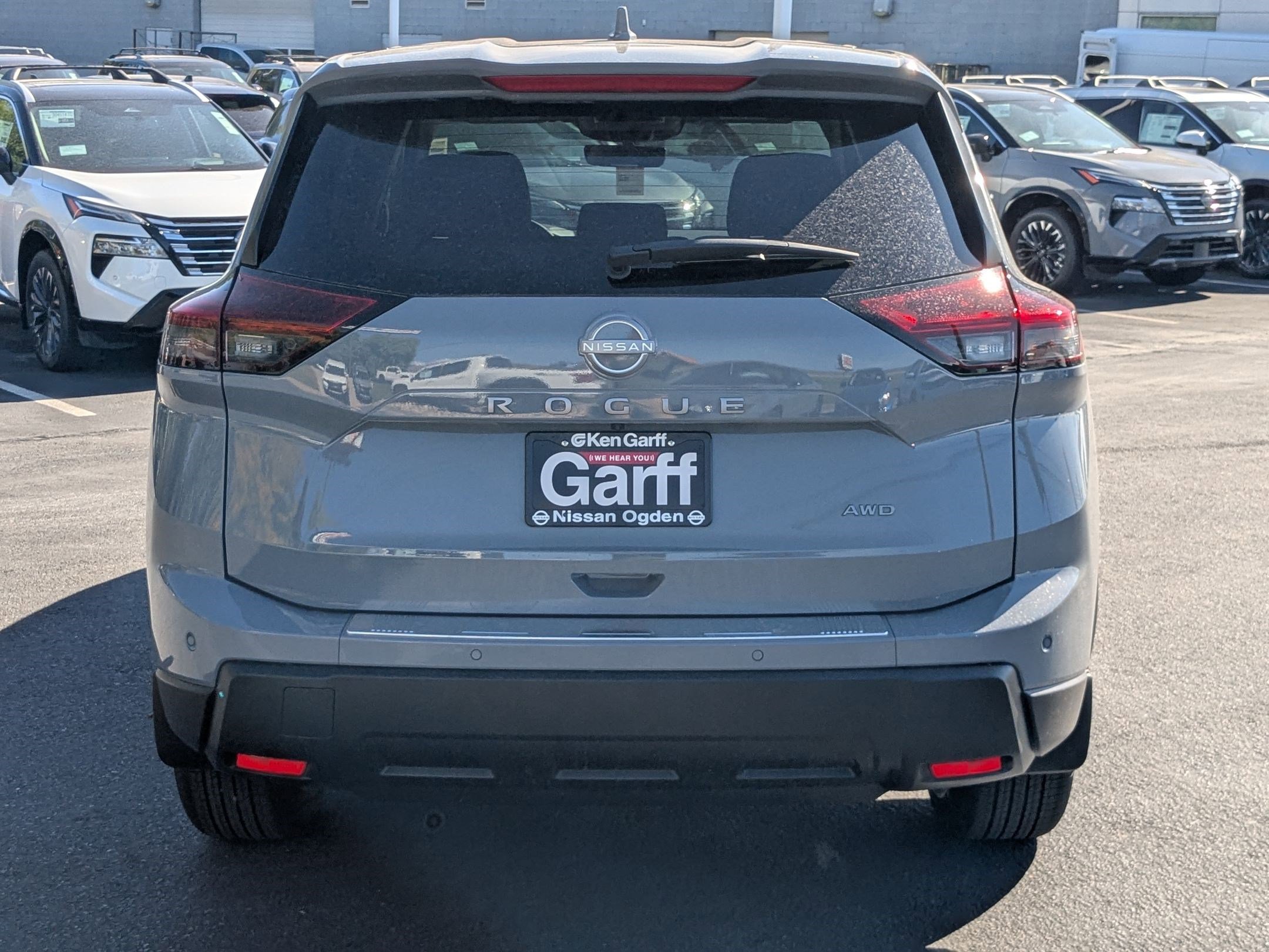 2026 Nissan Rogue SV photo 2