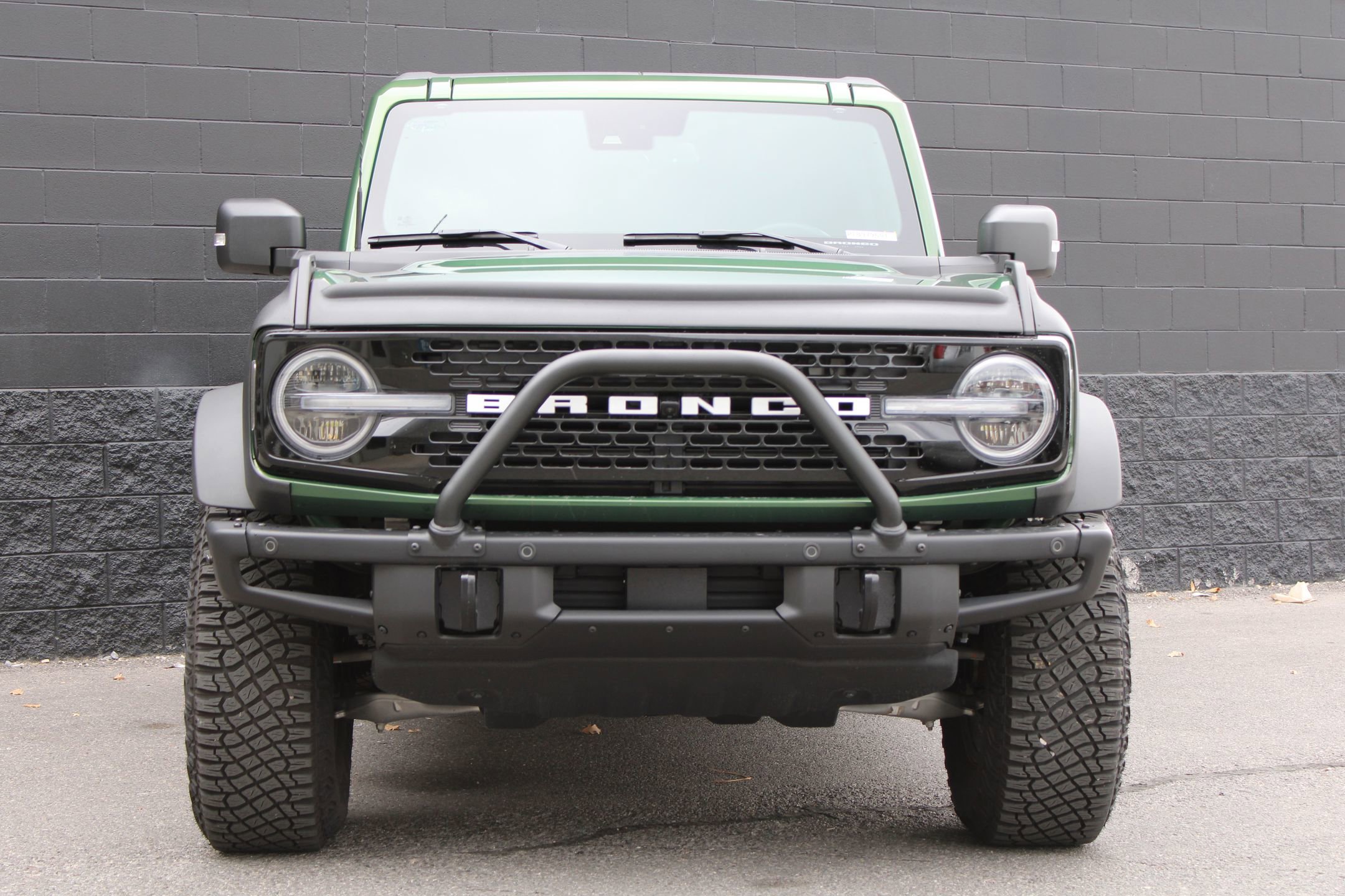 2023 Ford Bronco Base photo 2