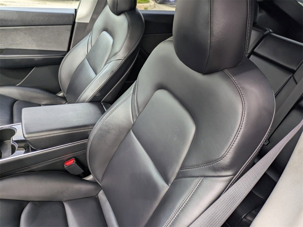 2021 Tesla Model Y Standard Range photo 11