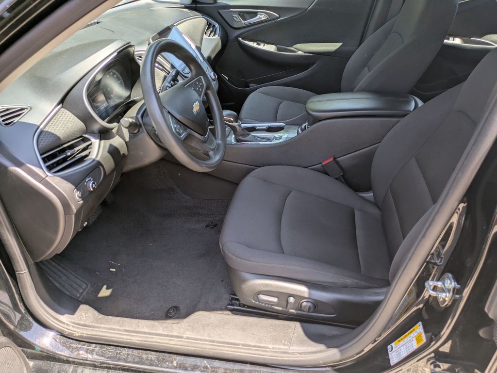 2022 Chevrolet Malibu 1LT photo 12
