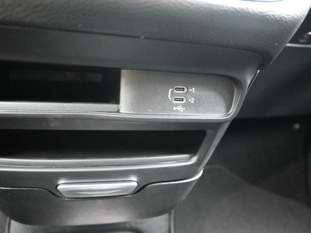 2026 Chrysler Voyager LX photo 17