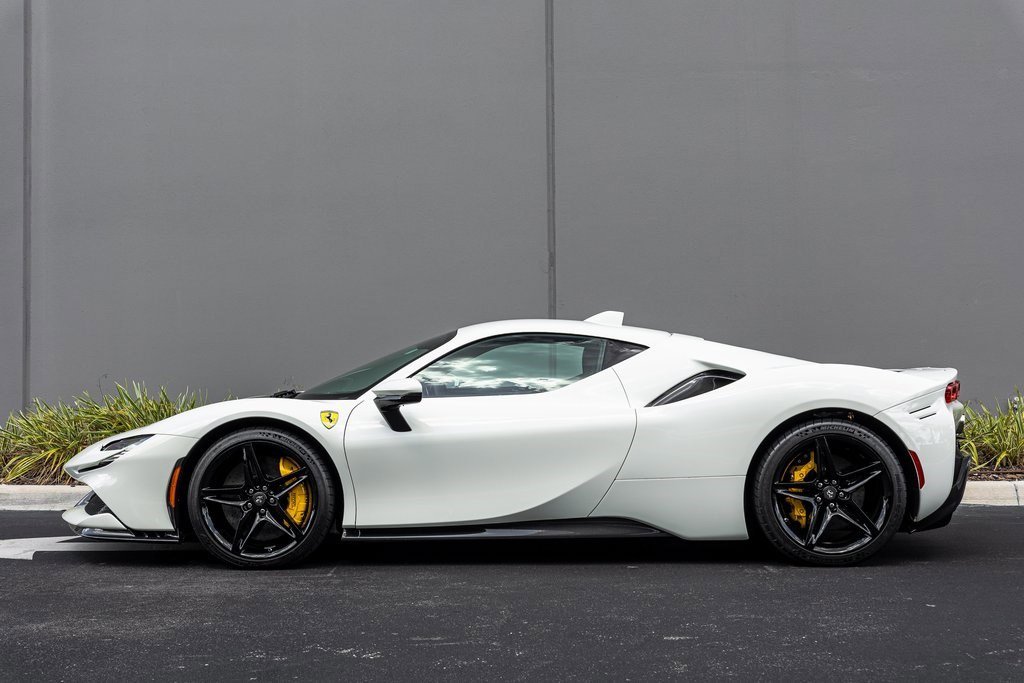 2022 Ferrari SF90 Stradale photo 2