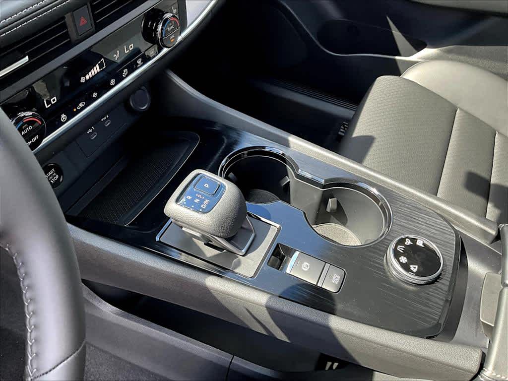 2026 Nissan Rogue SV photo 12