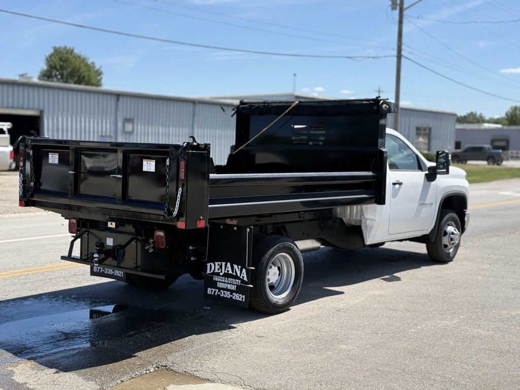 2025 Chevrolet Silverado 3500HD Work Truck photo 2