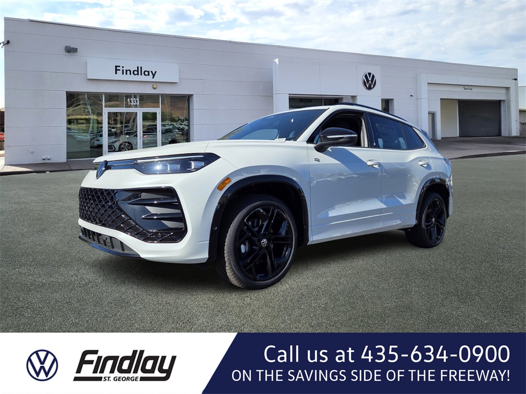 2026 Volkswagen Tiguan SE R-LINE BLACK's photo