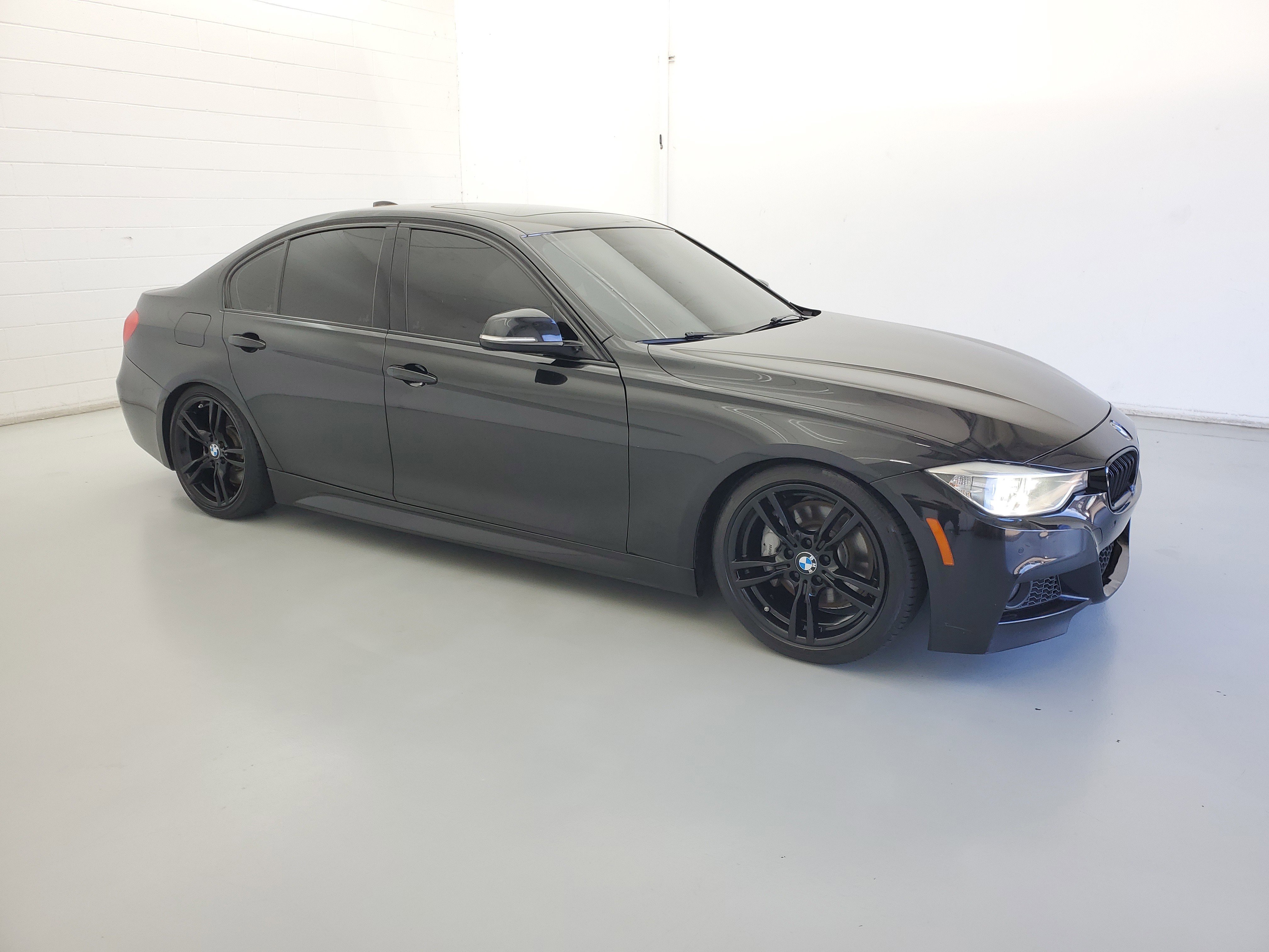 2015 Bmw 335i SA photo 2