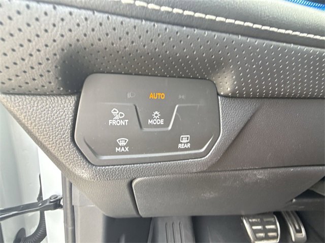 2024 Volkswagen Atlas SEL Premium R-Line photo 8