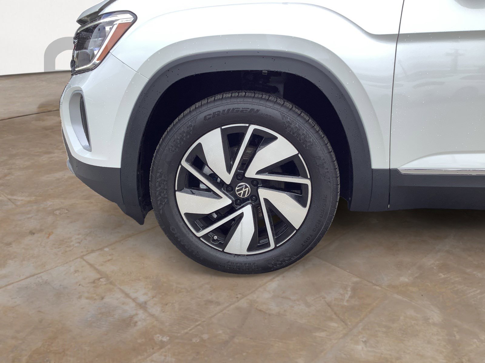 2025 Volkswagen Atlas SEL photo 10