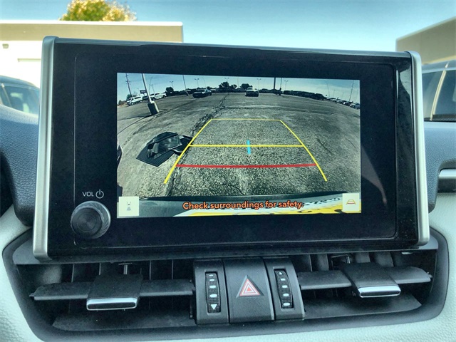 2024 Toyota RAV4 XLE Premium photo 9