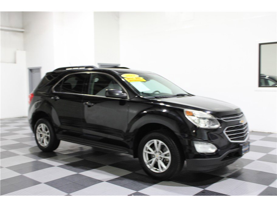 2017 Chevrolet Equinox LT's photo