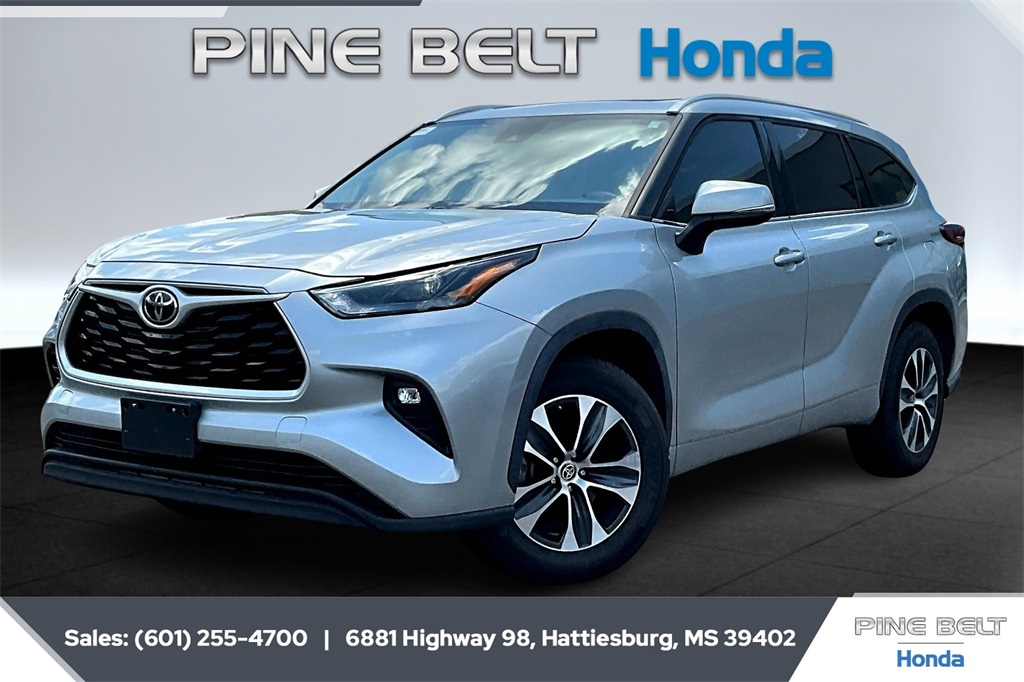 2022 Toyota Highlander XLE photo 8