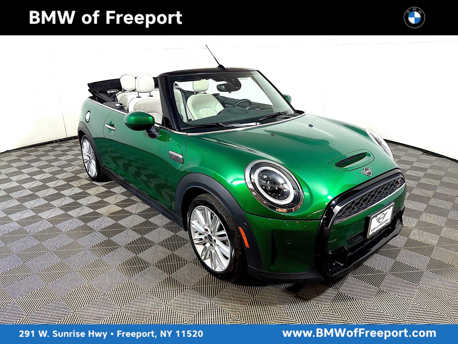 2024 MINI Convertible S's photo