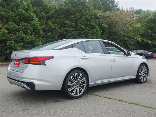 2023 Chevrolet Malibu 2.5 SL photo 2
