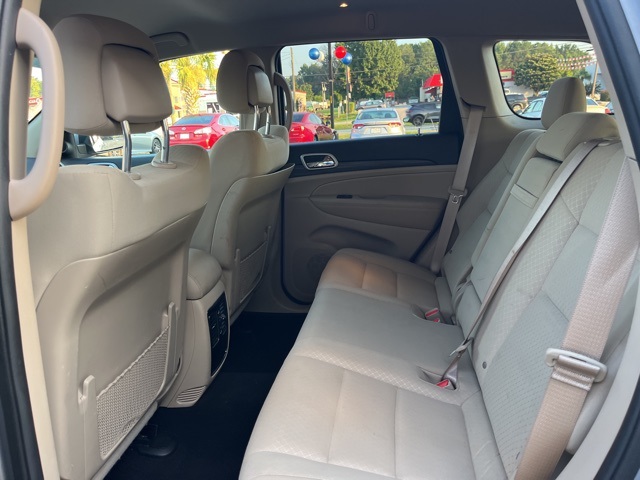 2021 Jeep Grand Cherokee Laredo E photo 12