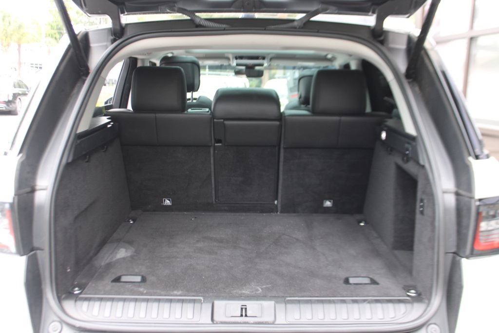2020 Land Rover Range Rover Sport SE photo 24