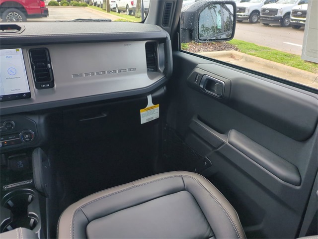 2025 Ford Bronco Outer Banks photo 16