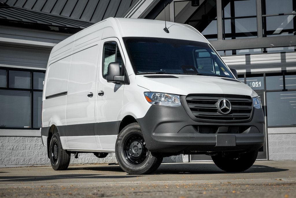 2026 Mercedes-Benz Sprinter Cargo Van Base's photo