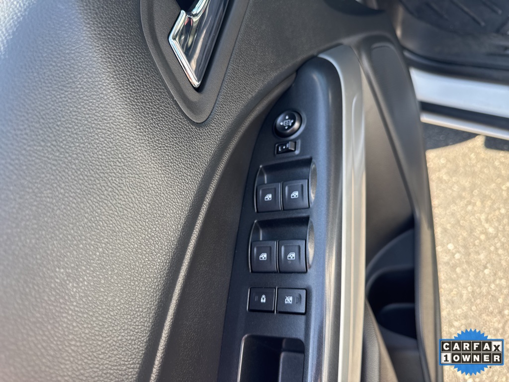 2022 Chevrolet Colorado LT photo 13
