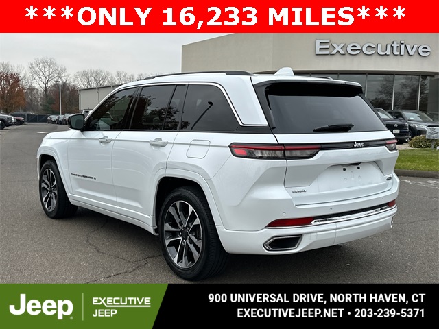 2022 Jeep Grand Cherokee Overland photo 4