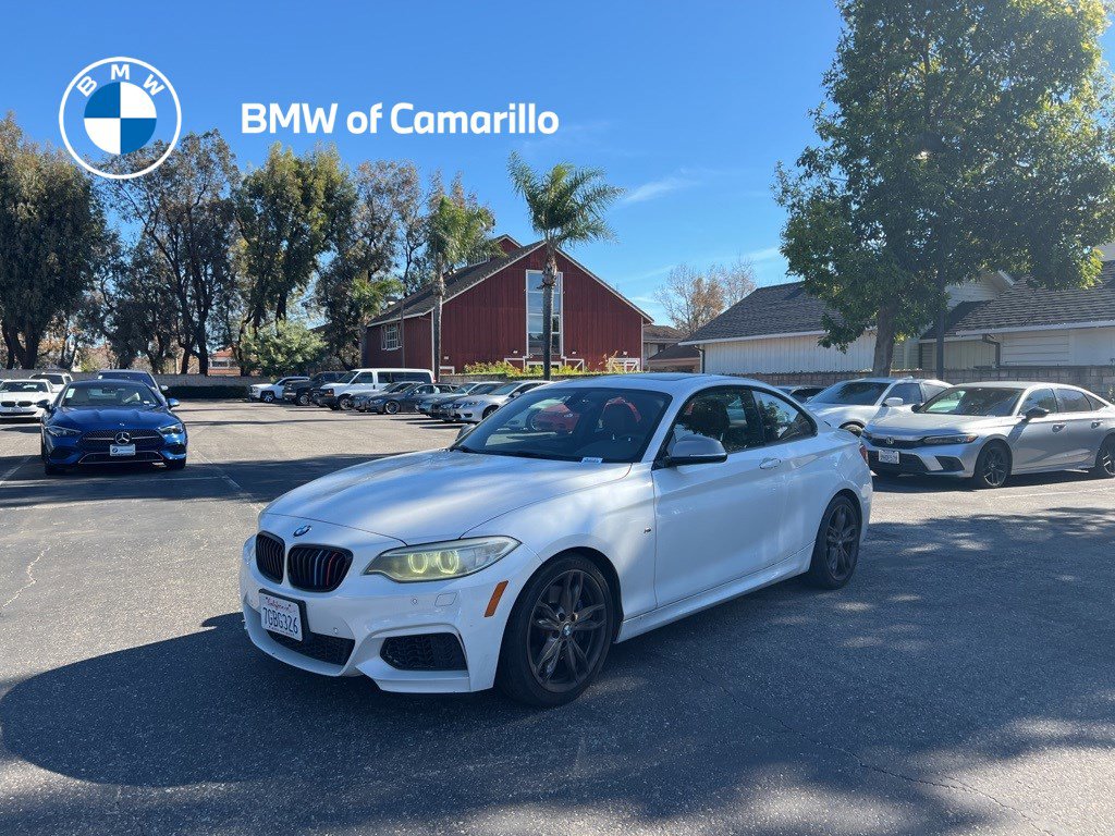 2014 BMW 2 Series M235i's photo