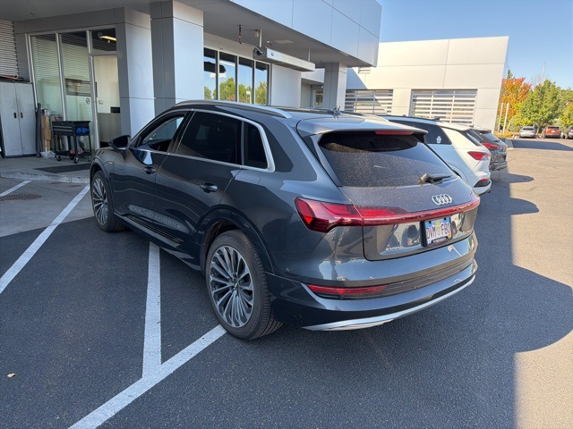 2019 Audi e-tron Prestige photo 4